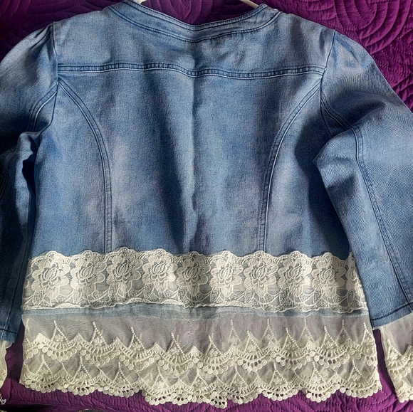 Beautiful Lace Jean Jacket w/Pearls, NWOT - Picture 2 of 3